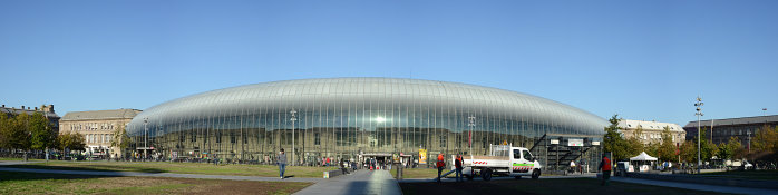 Bild: Der spacige Bahnhof in Straßburg